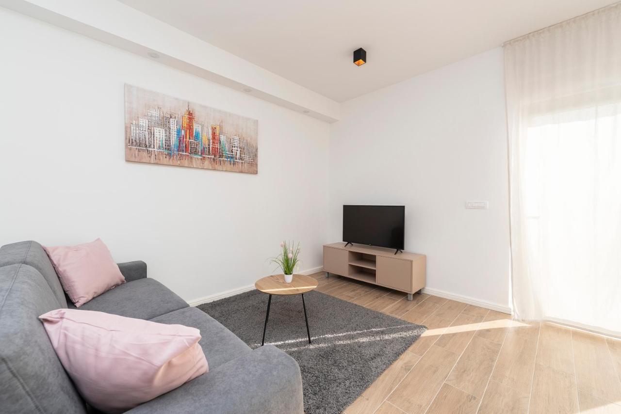 Villa Eni Apartments 2 Mandre Ngoại thất bức ảnh