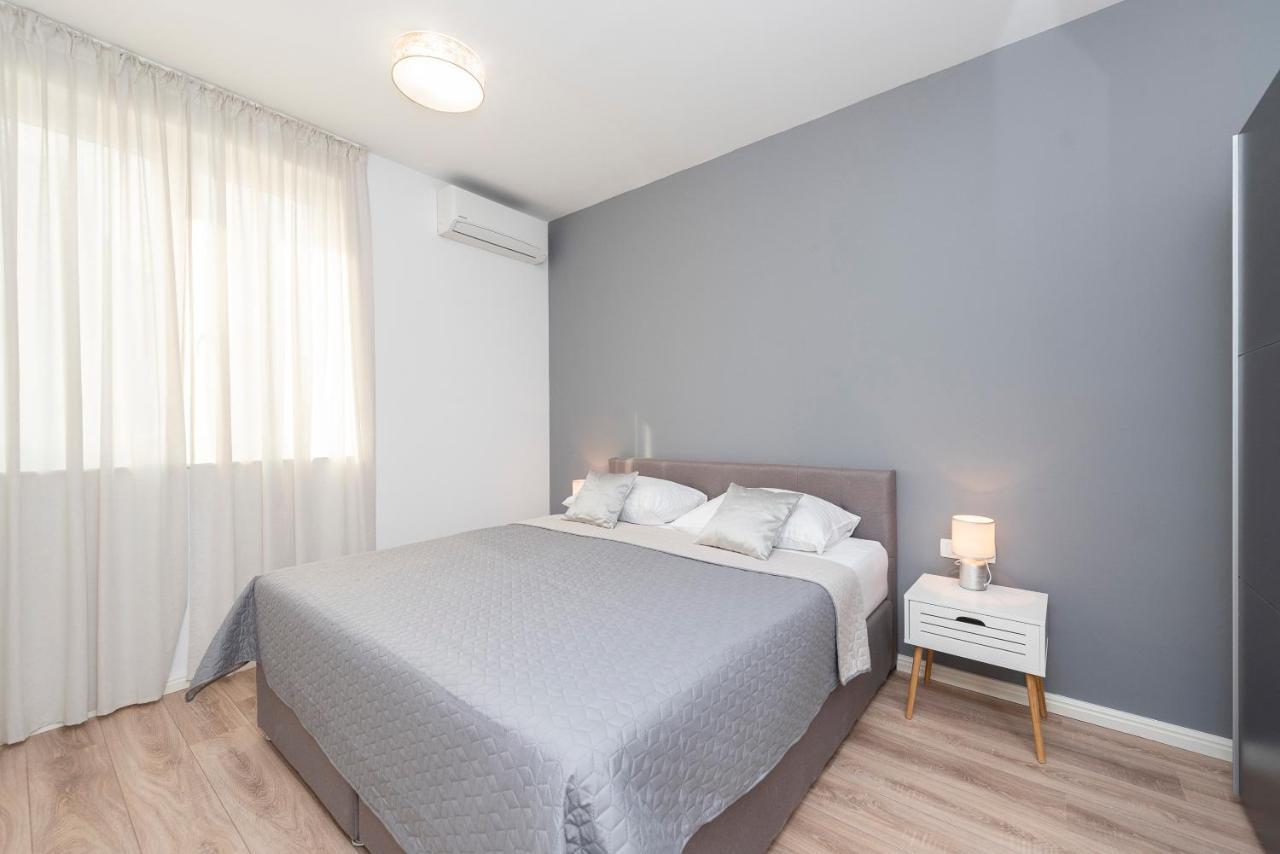 Villa Eni Apartments 2 Mandre Ngoại thất bức ảnh