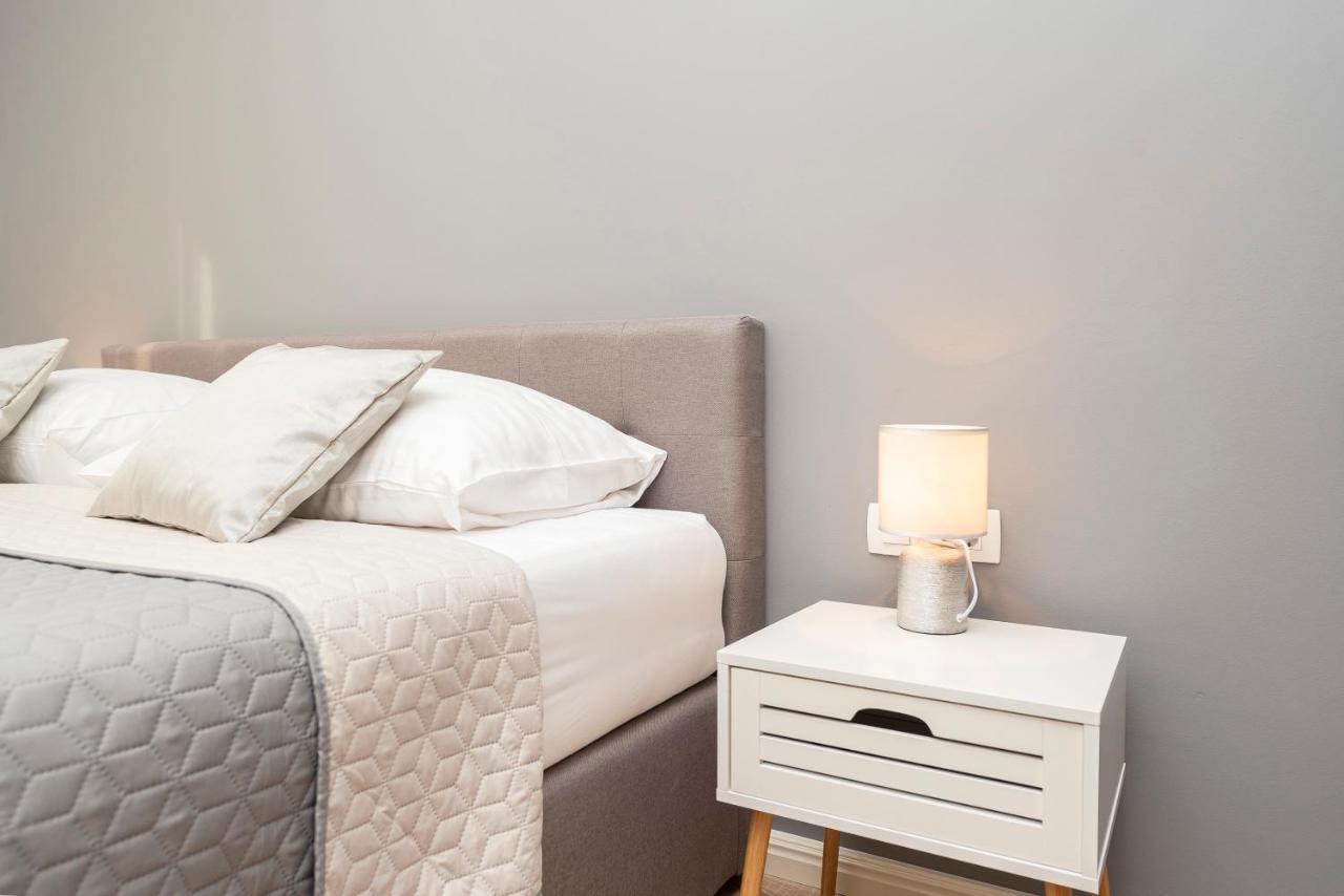 Villa Eni Apartments 2 Mandre Ngoại thất bức ảnh