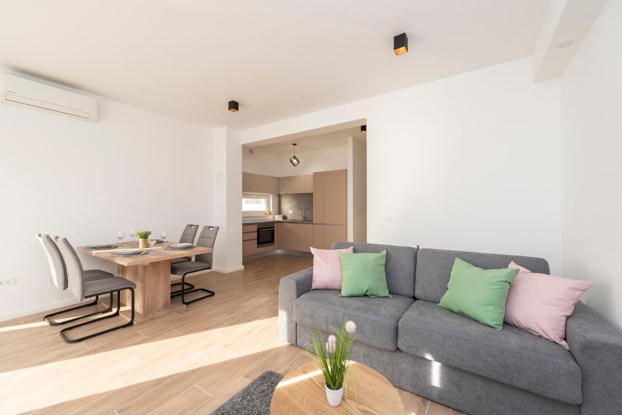 Villa Eni Apartments 2 Mandre Ngoại thất bức ảnh