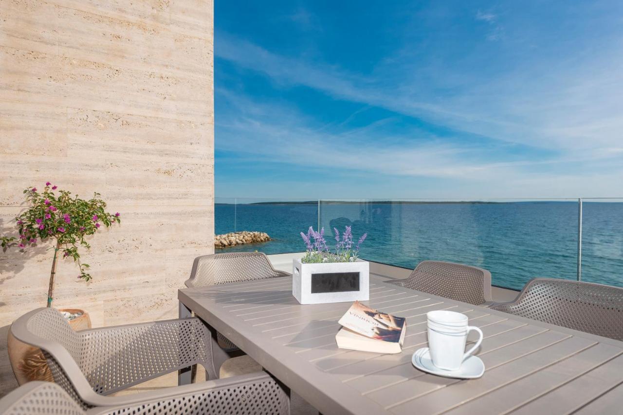 Villa Eni Apartments 2 Mandre Ngoại thất bức ảnh
