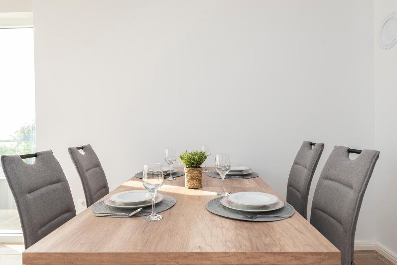 Villa Eni Apartments 2 Mandre Ngoại thất bức ảnh