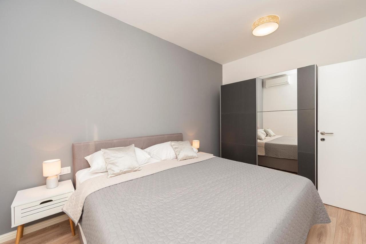 Villa Eni Apartments 2 Mandre Ngoại thất bức ảnh